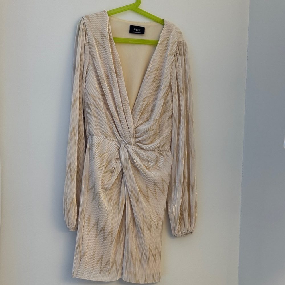 Vici Cream Long Sleeve Dress with Twist Front XS